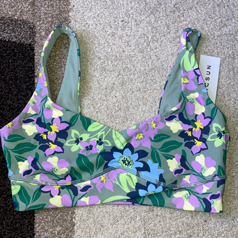 Sports bra